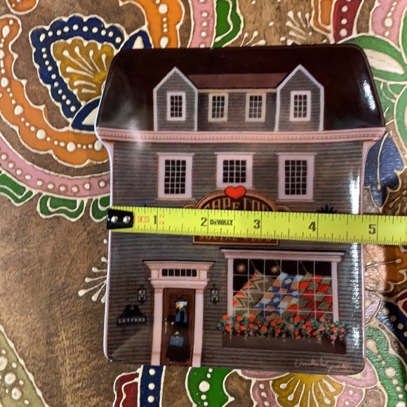 “The Quilt Ladies Social Club” collectible plate - Picture 9 of 11